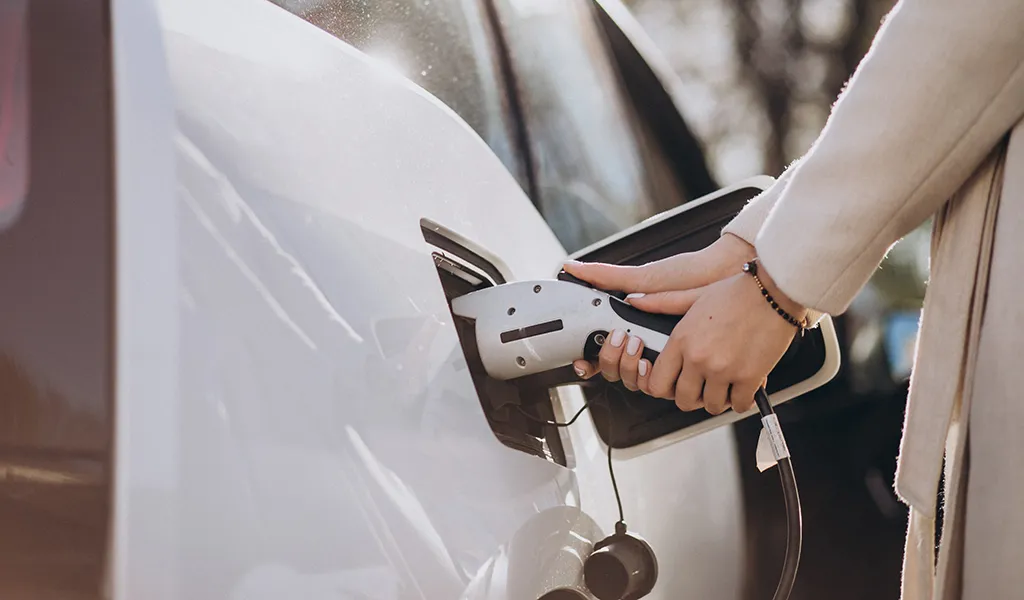 Noleggio a lungo termine di auto ibride plug-in: è ancora vantaggioso nel 2026?